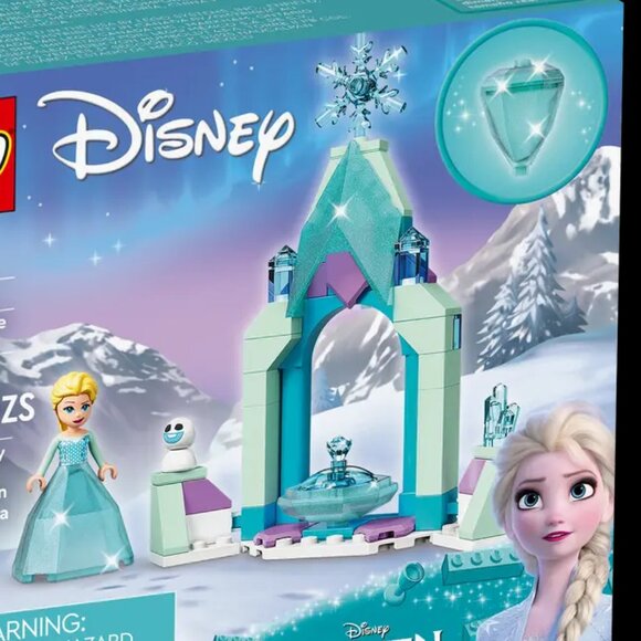 Brand New Lego Disney Frozen Elsa's Castle Courtyard 43199 - Picture 3 of 9